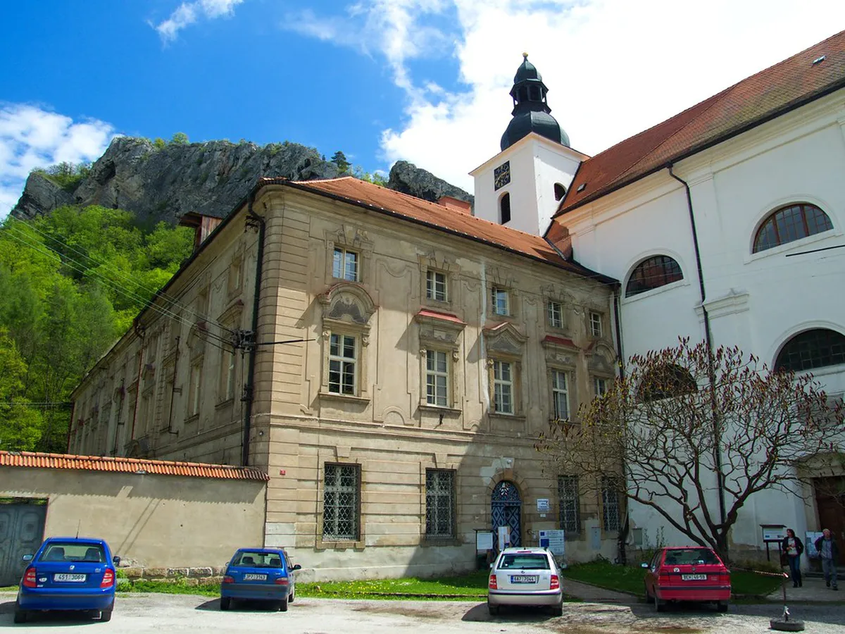 Czech Republic Travel Guide: Top Sights & Hidden Gems (2026)